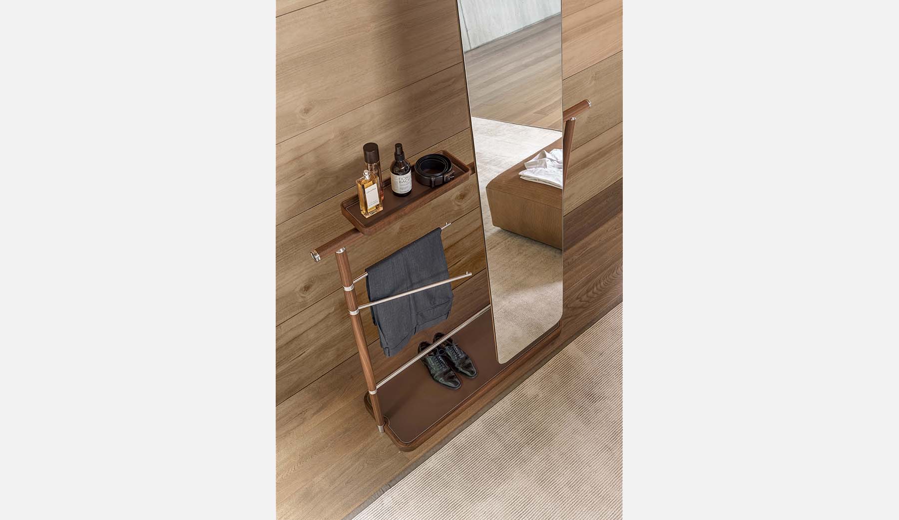 BEN valet stand | ALIVAR